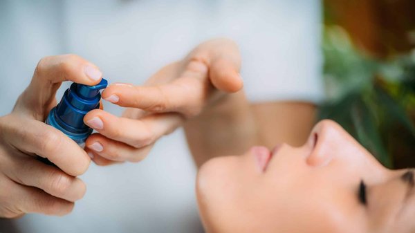 Quelle est la différence entre les divers types de retinol et leur utilisation en soins cutanés?